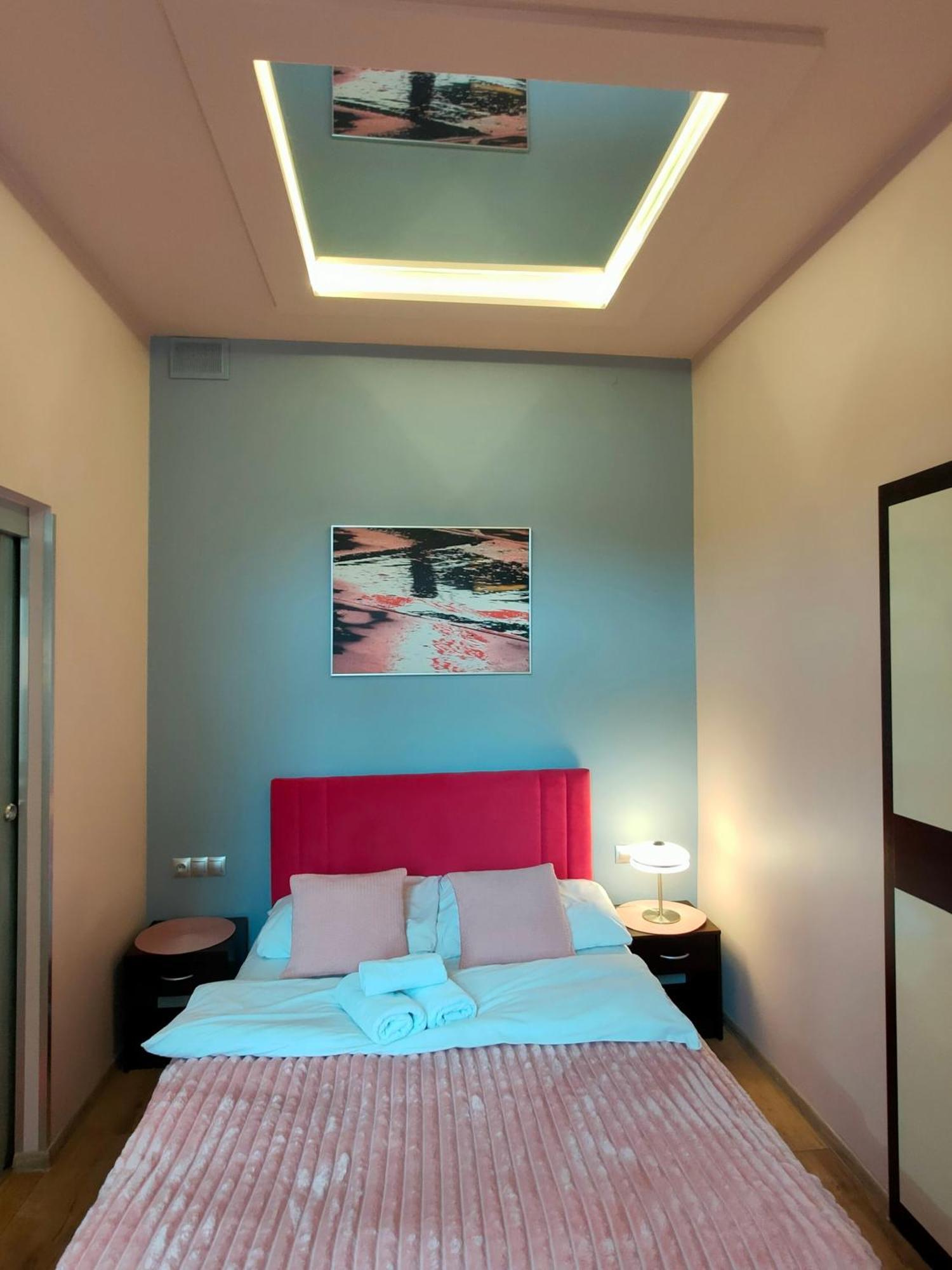 Mirror Pink Studio Apartment Krasków Eksteriør bilde